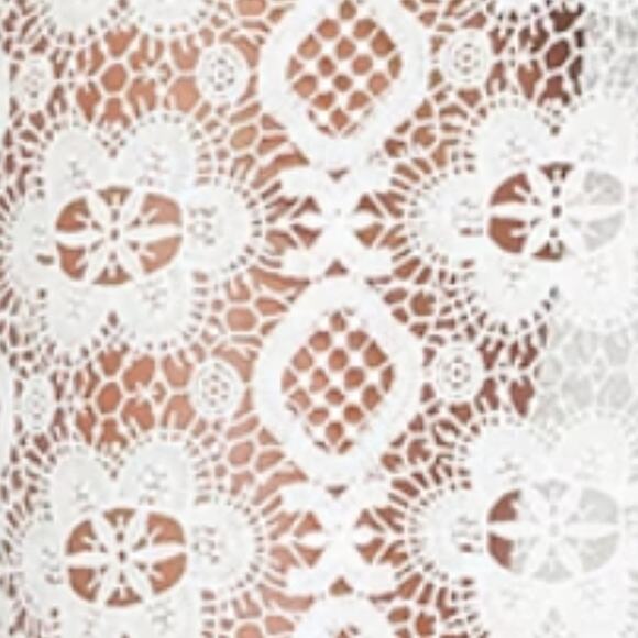 Lovers + Friends Jet Set Lace Crop top  in White Ivory NWT Size M - Picture 3 of 3